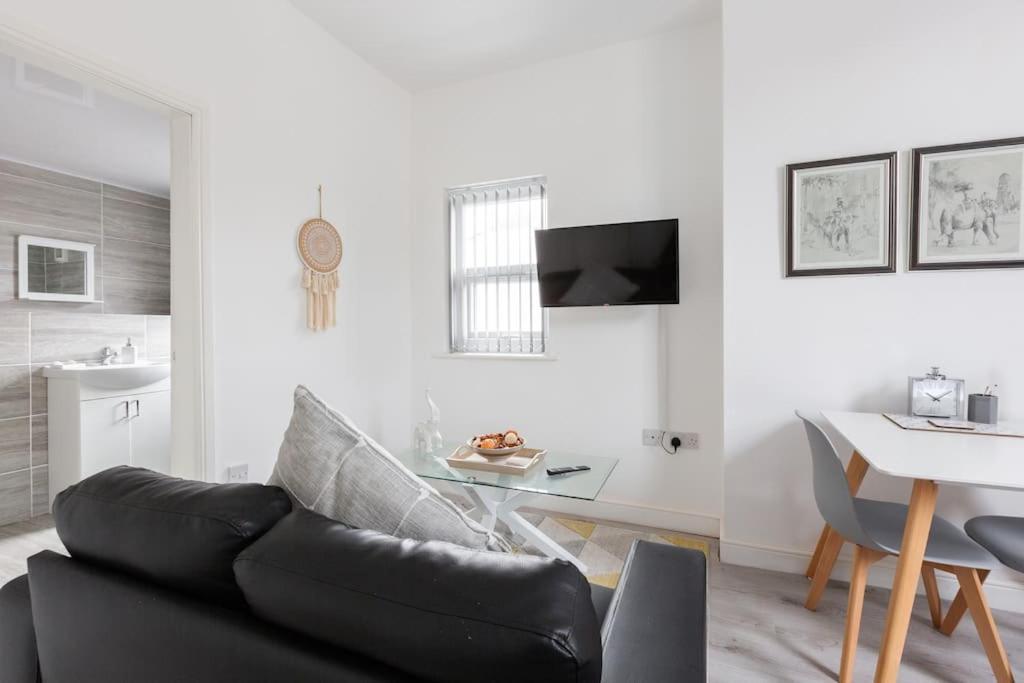 St Marys Studios-free Street Parking * Liverpool